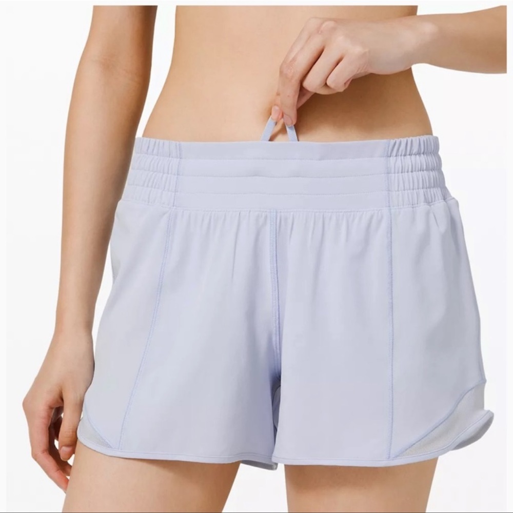 Lululemon Hotty Hot LR Shorts in Daydream